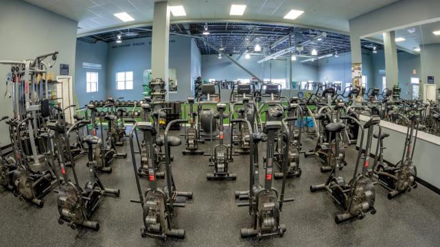 1,400+ Fitness Center Manager Stock Photos, Pictures & Royalty